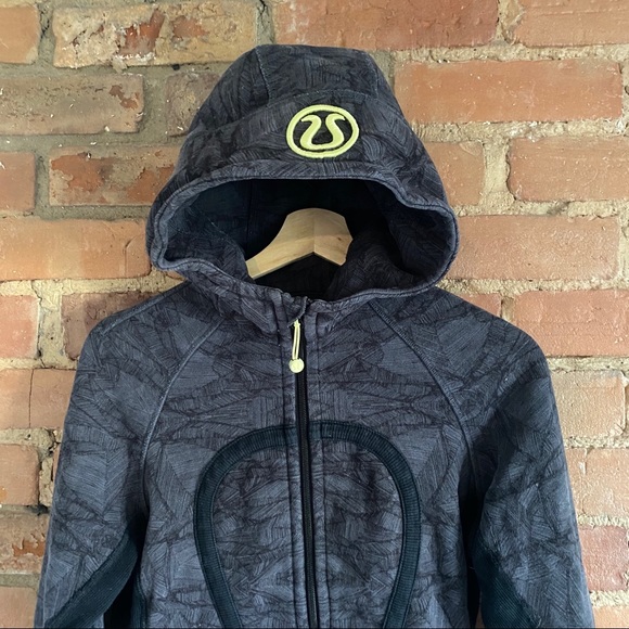 Lululemon Scuba Hoodie - Picture 1 of 5